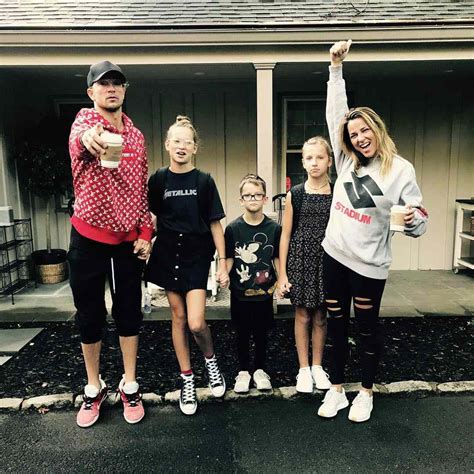 how tall is carl lentz|All About Carl Lentzs Wife Laura and Their 3 Kids